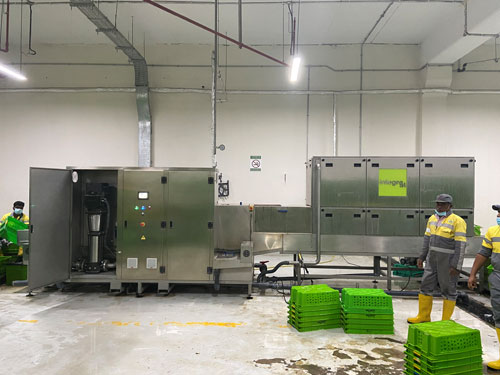 ماكينة غسيل الصناديق البلاستيكية